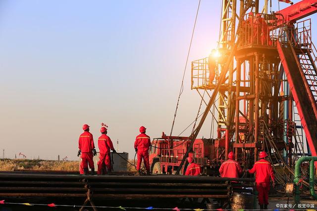 堅守規(guī)范，護(hù)航安全 化工石油工程監(jiān)理甲級資質(zhì)公司對石油鉆采工程技術(shù)規(guī)范的遵守與服務(wù)